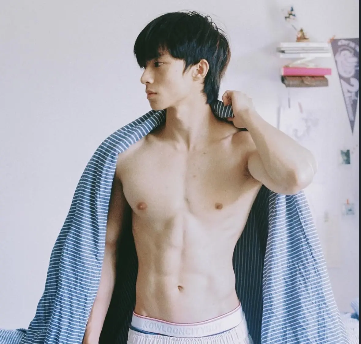 ถอดโชว์เรือนร่าง 2957