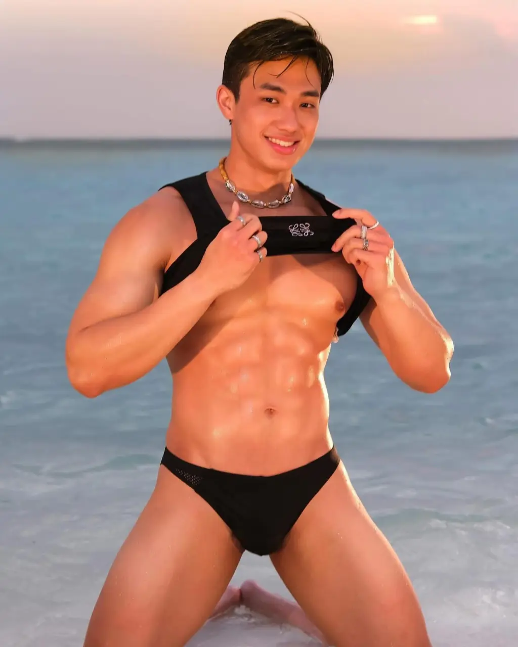 Picked up from Asian Boys Heaven : Kanapol Treesongkiat