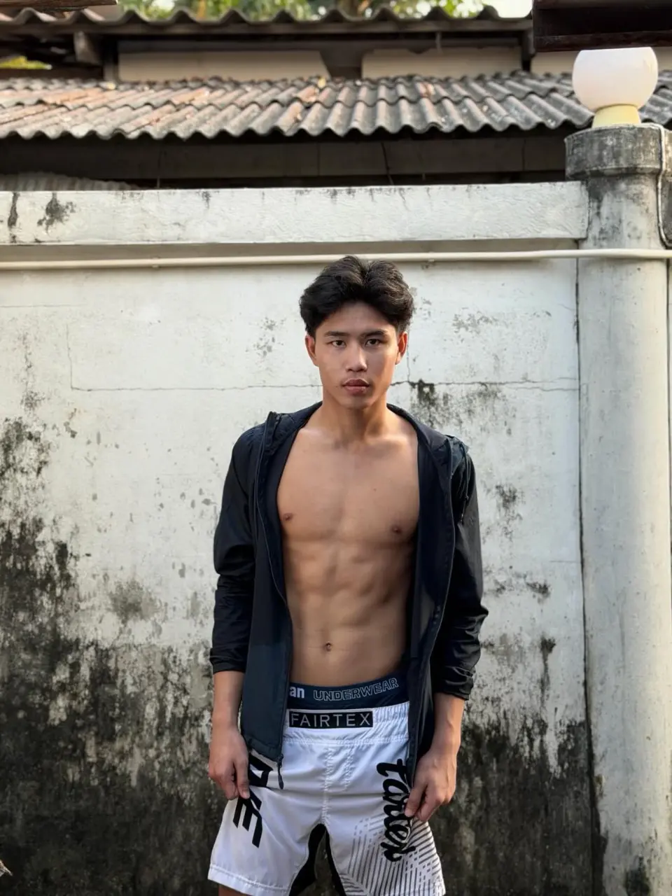 รูปหล่อเร้าอารมณ์ . 12