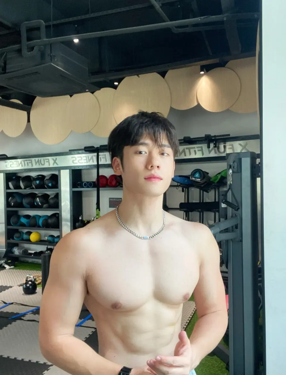 รูปหล่อเร้าอารมณ์ . 12