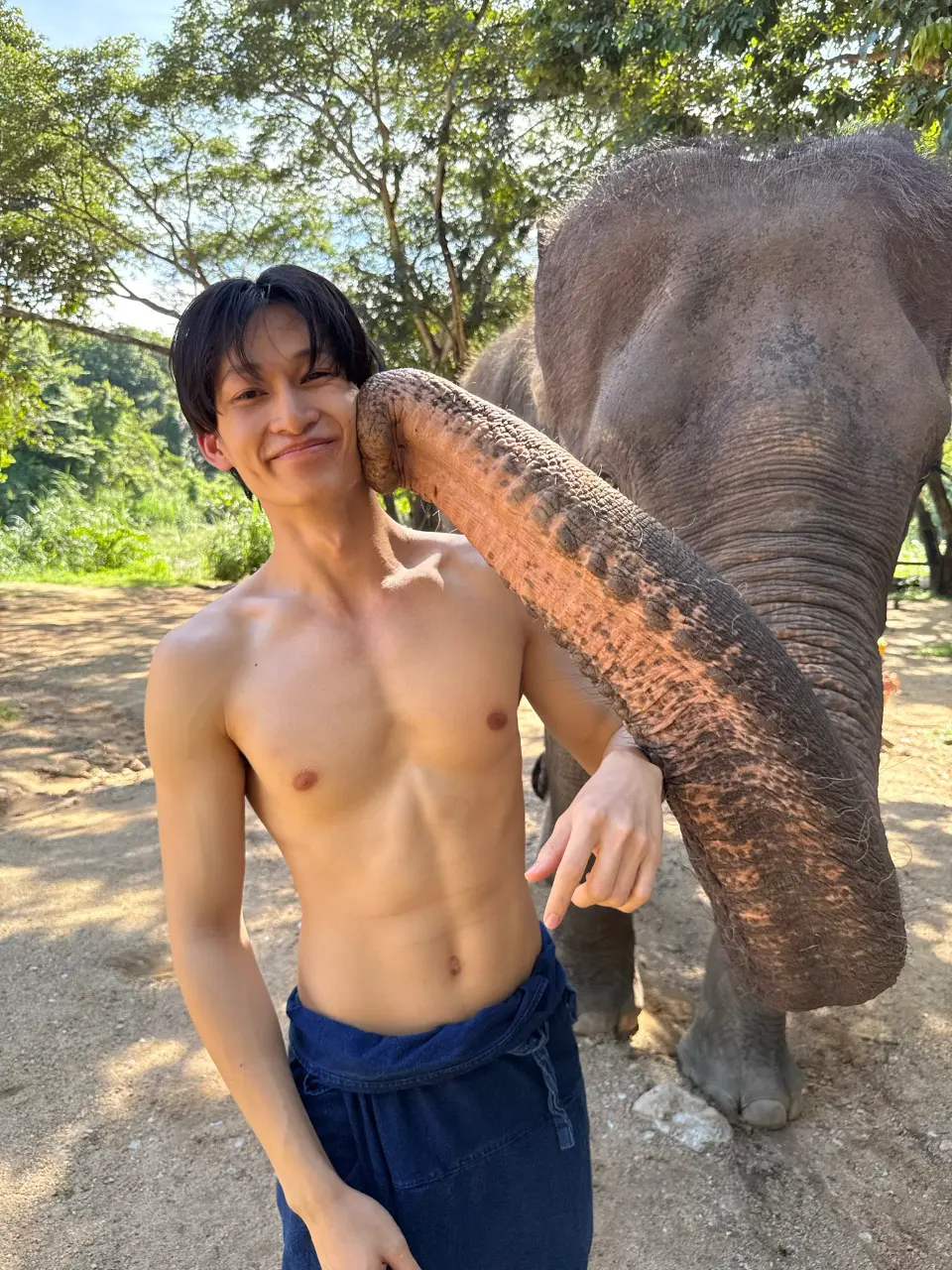 รูปหล่อเร้าอารมณ์ . 13