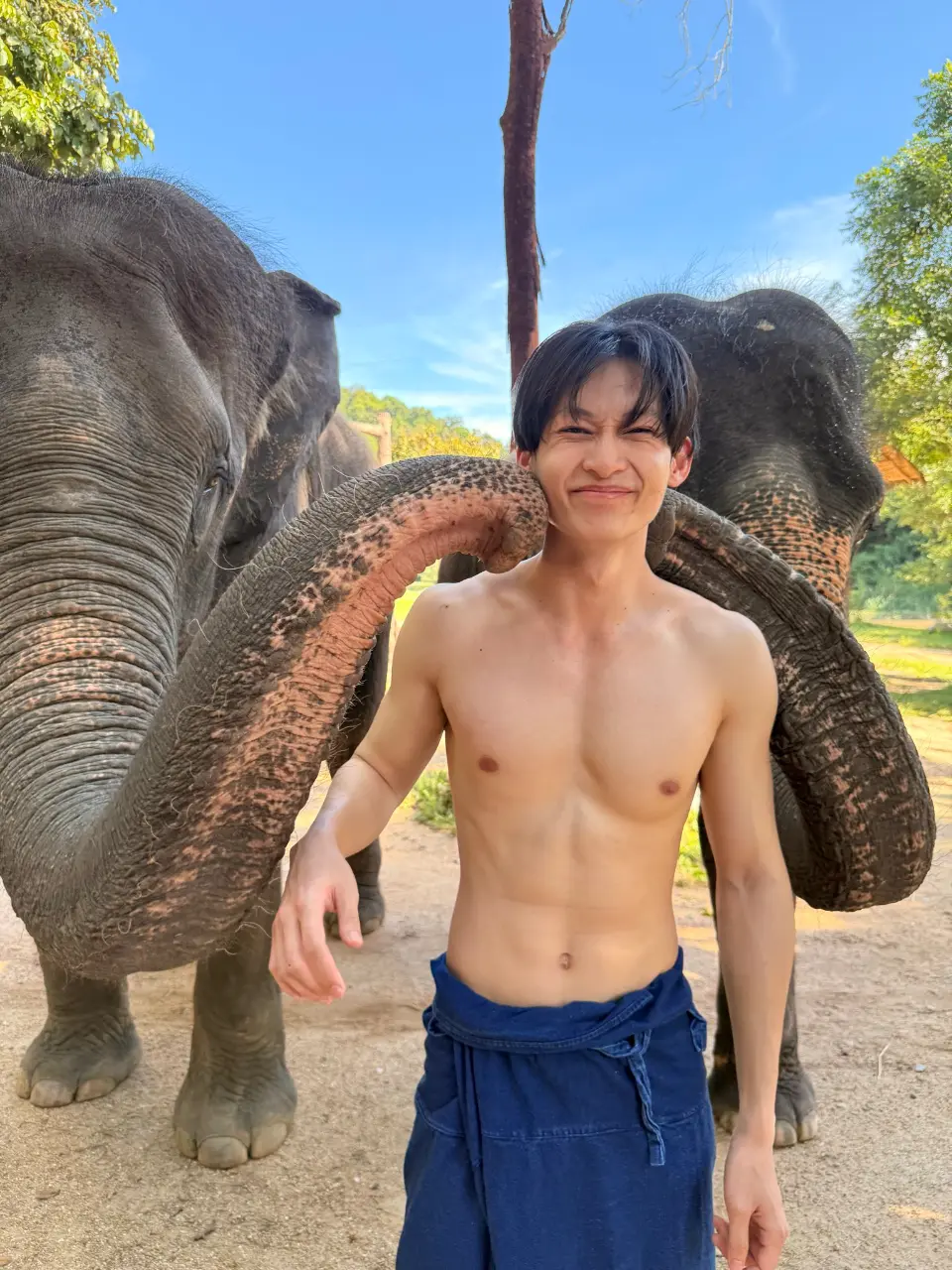 รูปหล่อเร้าอารมณ์ . 13