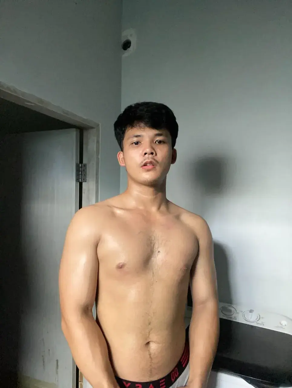 กล้ามแน่นน่ากัด