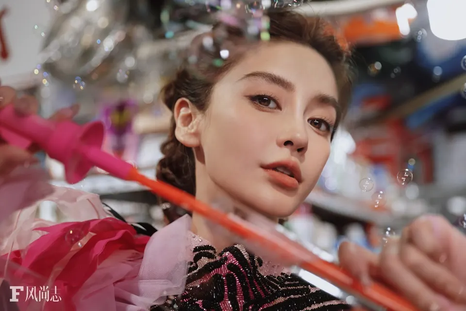 Angelababy @ F风尚志 China November 2025