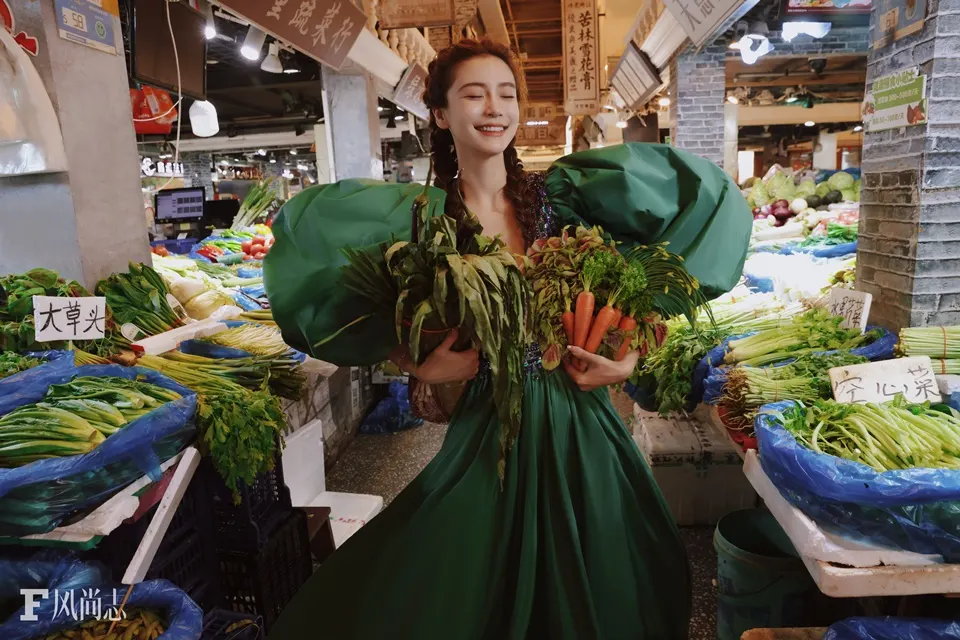 Angelababy @ F风尚志 China November 2025