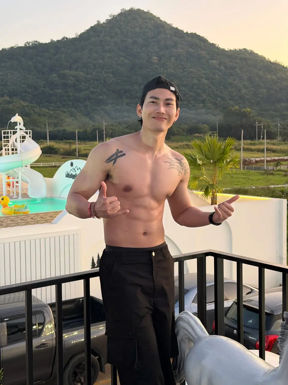 ถอดโชว์เรือนร่าง 2960