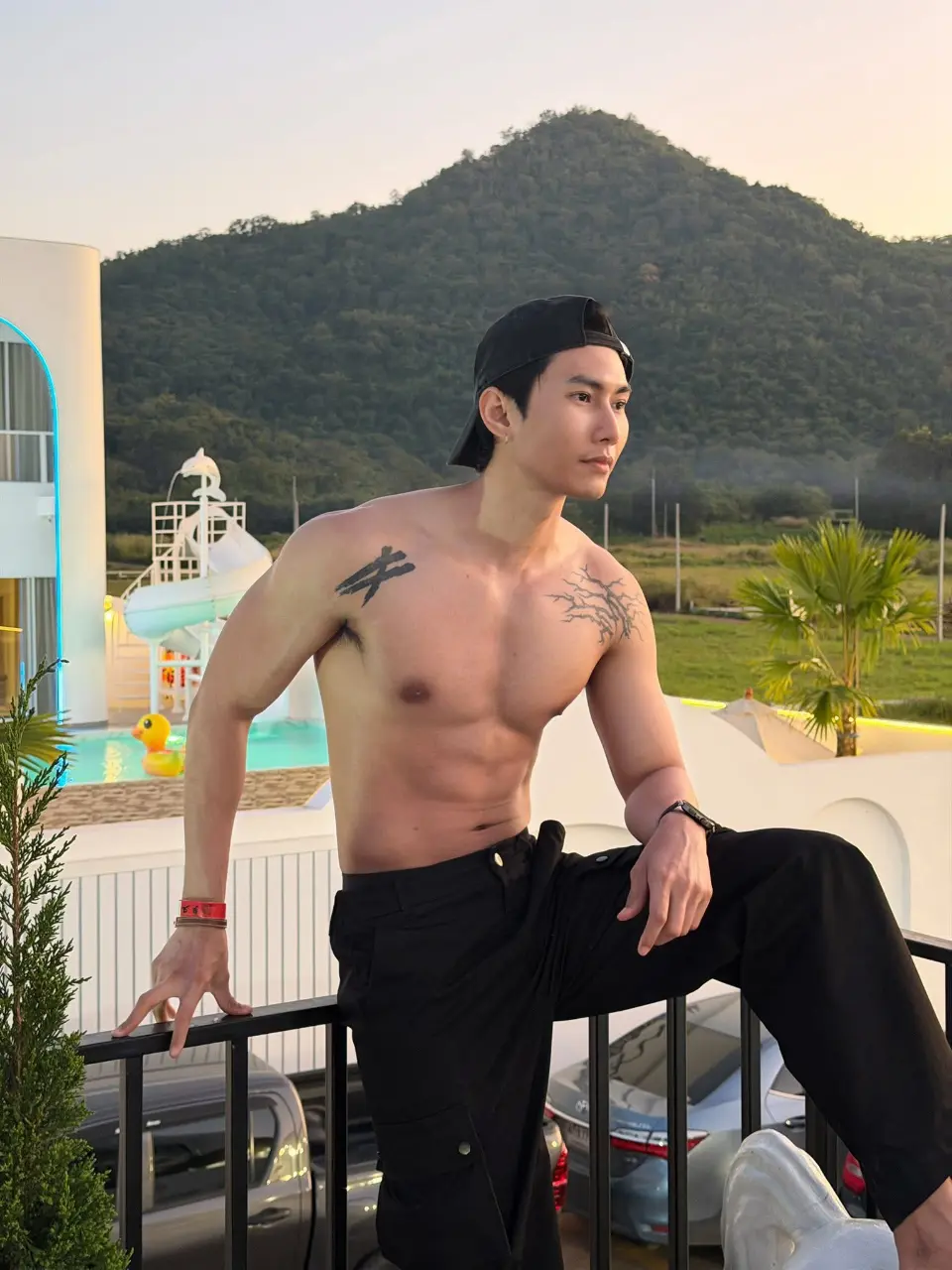 ถอดโชว์เรือนร่าง 2960