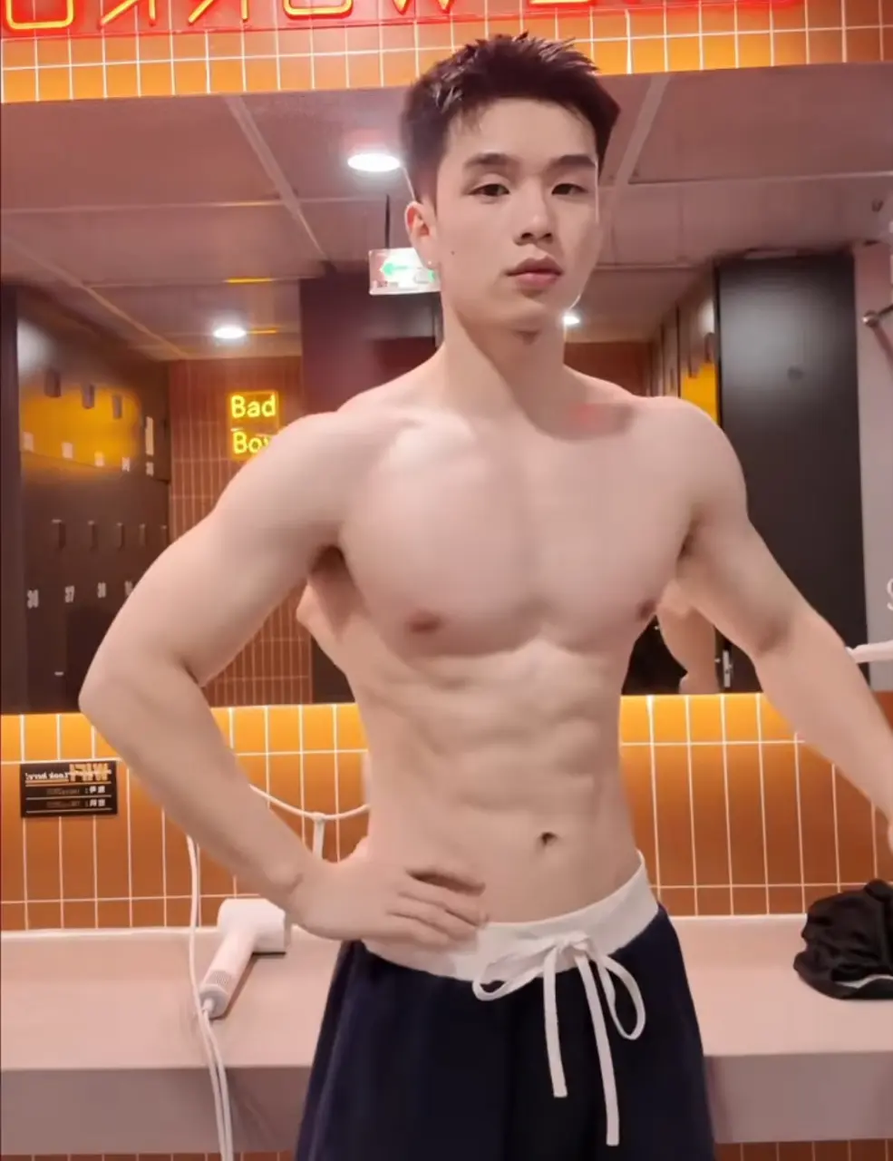 กล้ามคนหล่อ 2