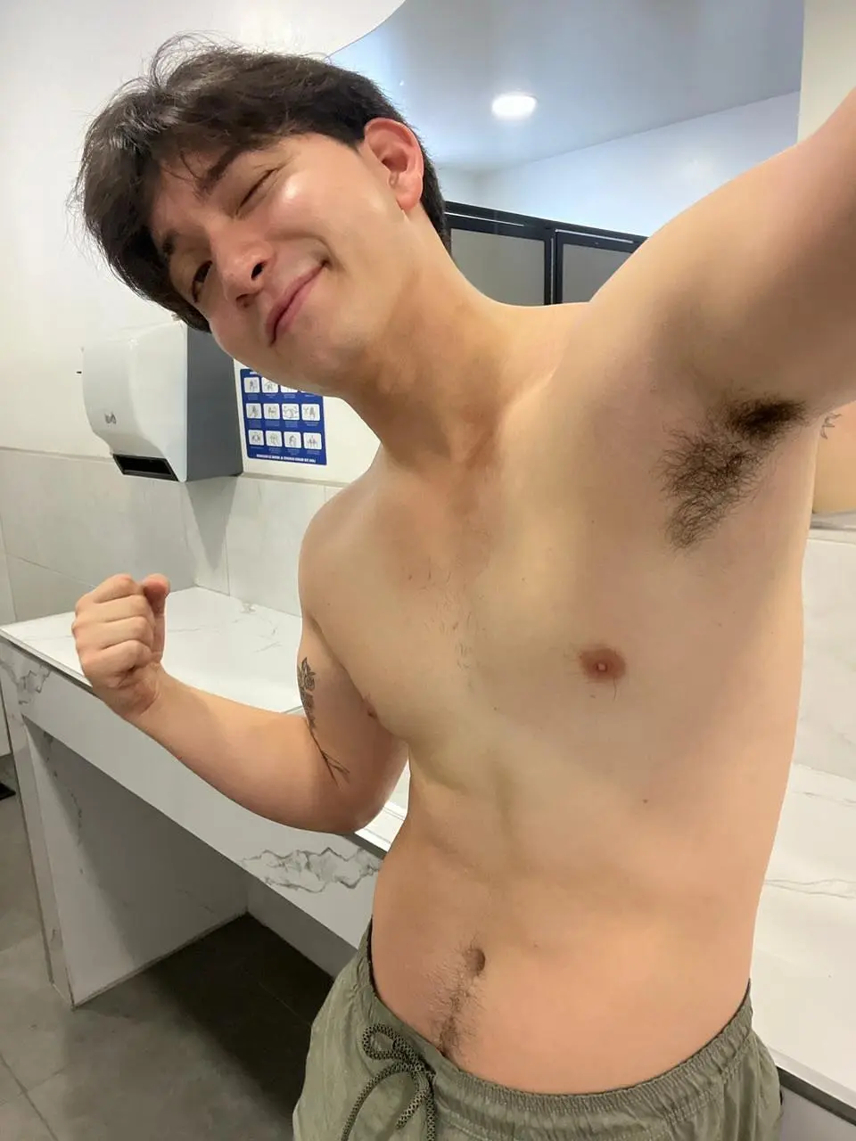 กล้ามคนหล่อ 2