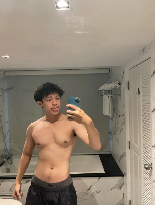 ถอดโชว์เรือนร่าง 2963