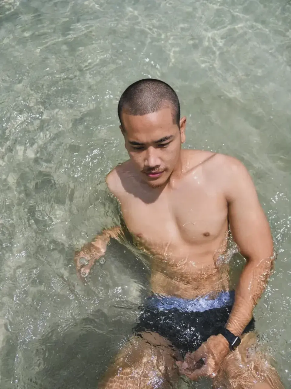 รักครูตำรวจทหาร