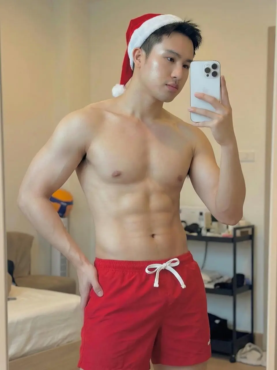 สุขสันต์วันคริสมาสต์ 2568
