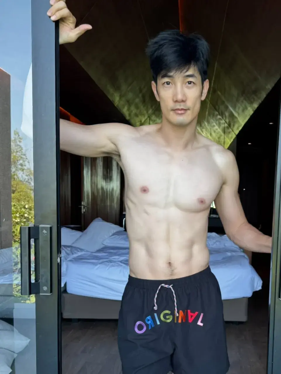 มันจะนัวร์ขนาดไหน"คิดสิ?