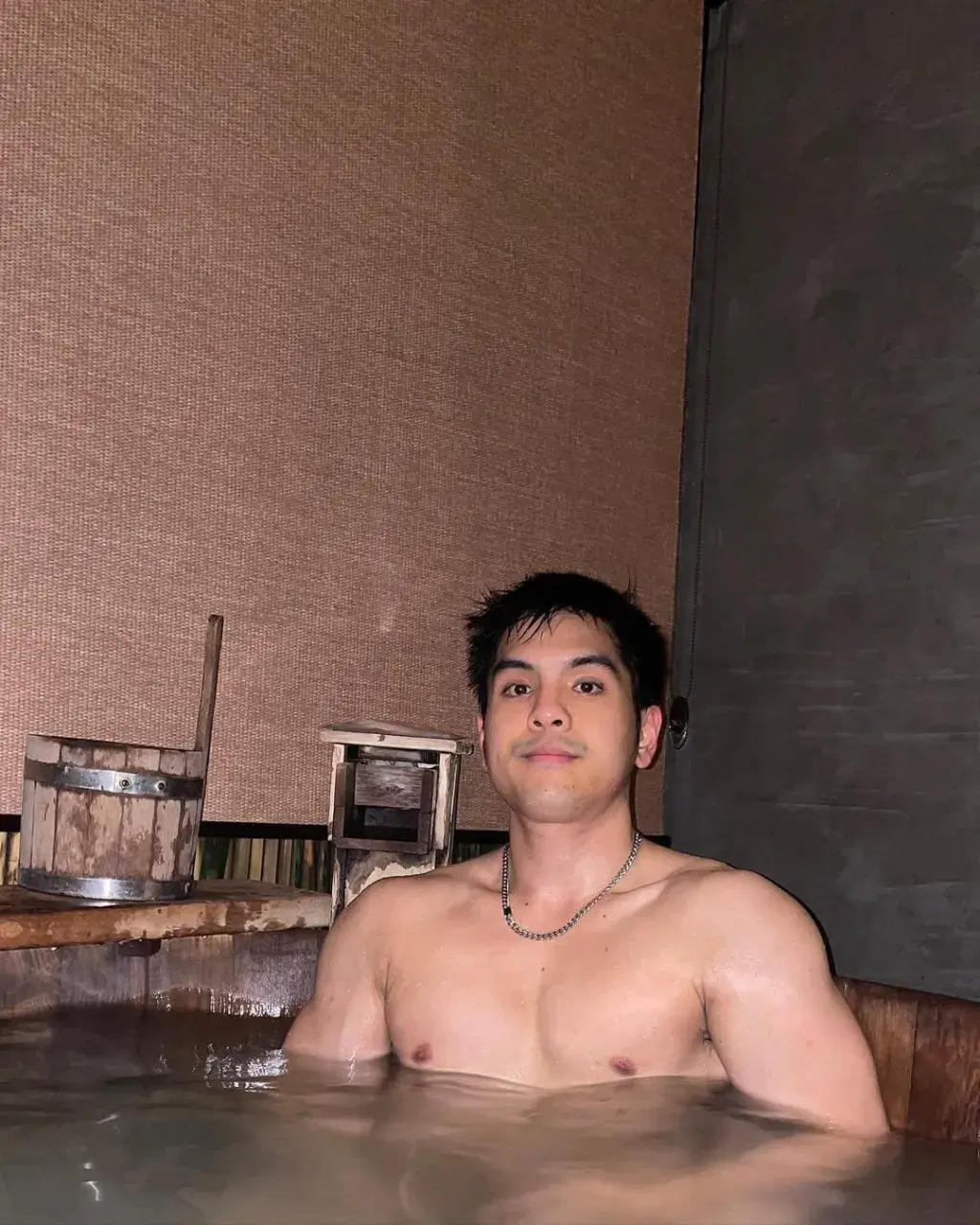 ภาพชวนน้ำแตก