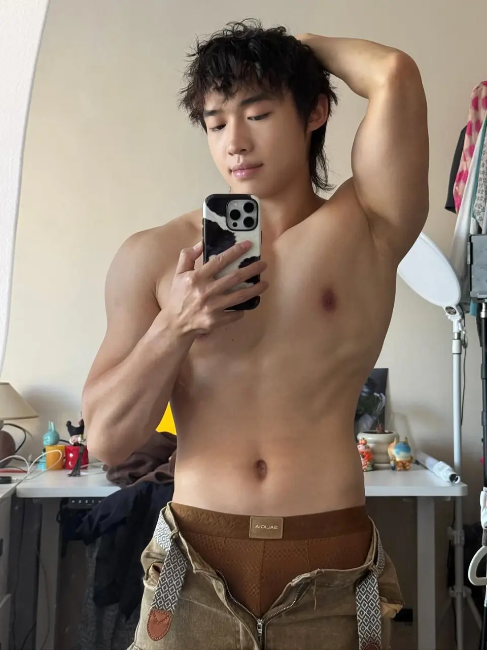 Cool and cute guy : 吕宁