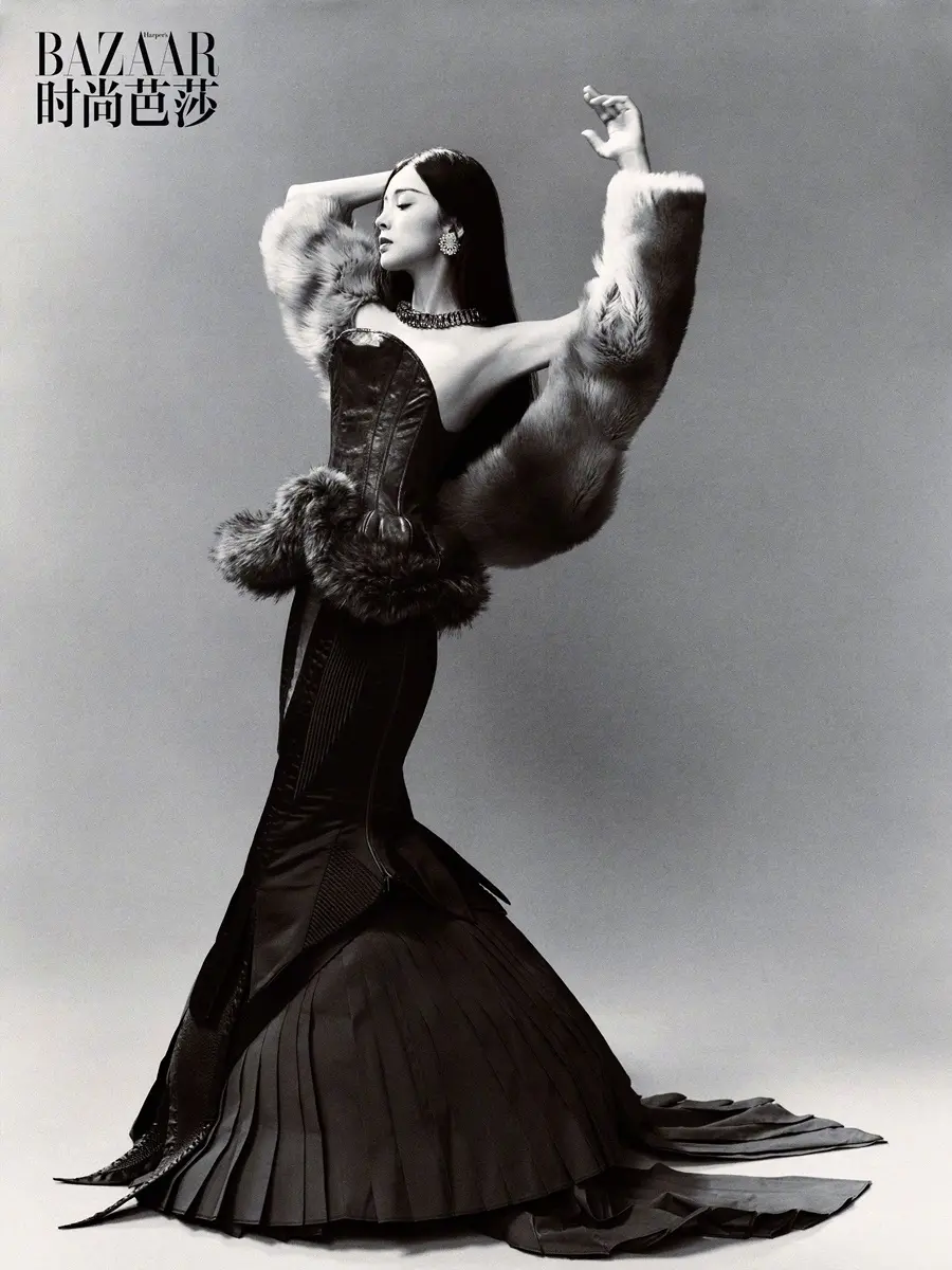 Nazha @ Harper's BAZAAR China November 2025