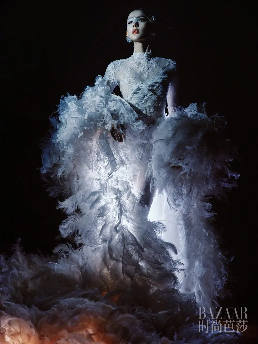 Nazha @ Harper's BAZAAR China November 2025