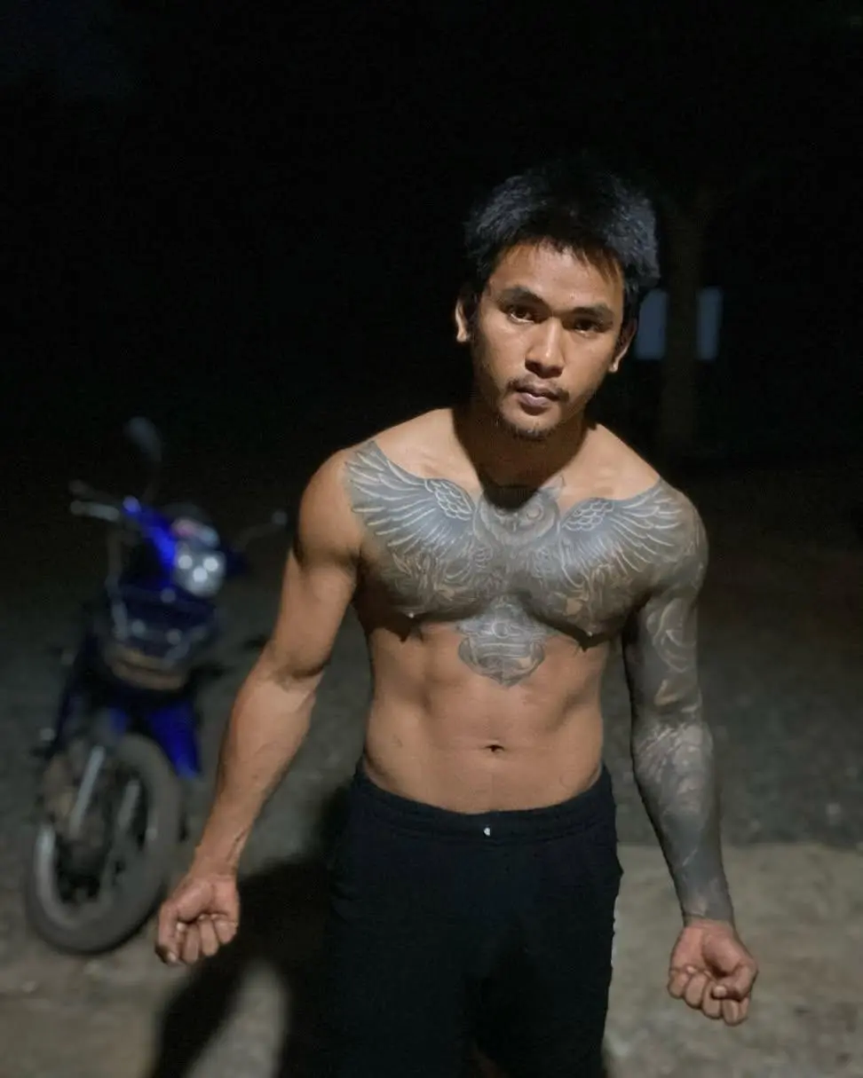 ไม่ต้องลวกขมคอก็ยอม