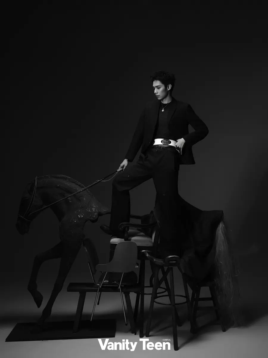 Luo Yizhou @ Vanity Teen China December 2025