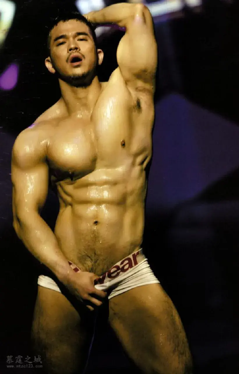 XIE ZIQIU : LANGUAGE OF MEN'S BODY