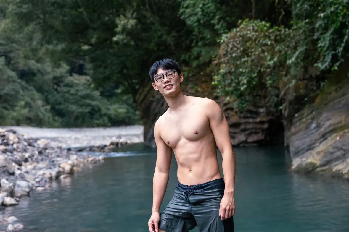 รูปหล่อเร้าอารมณ์ . 14