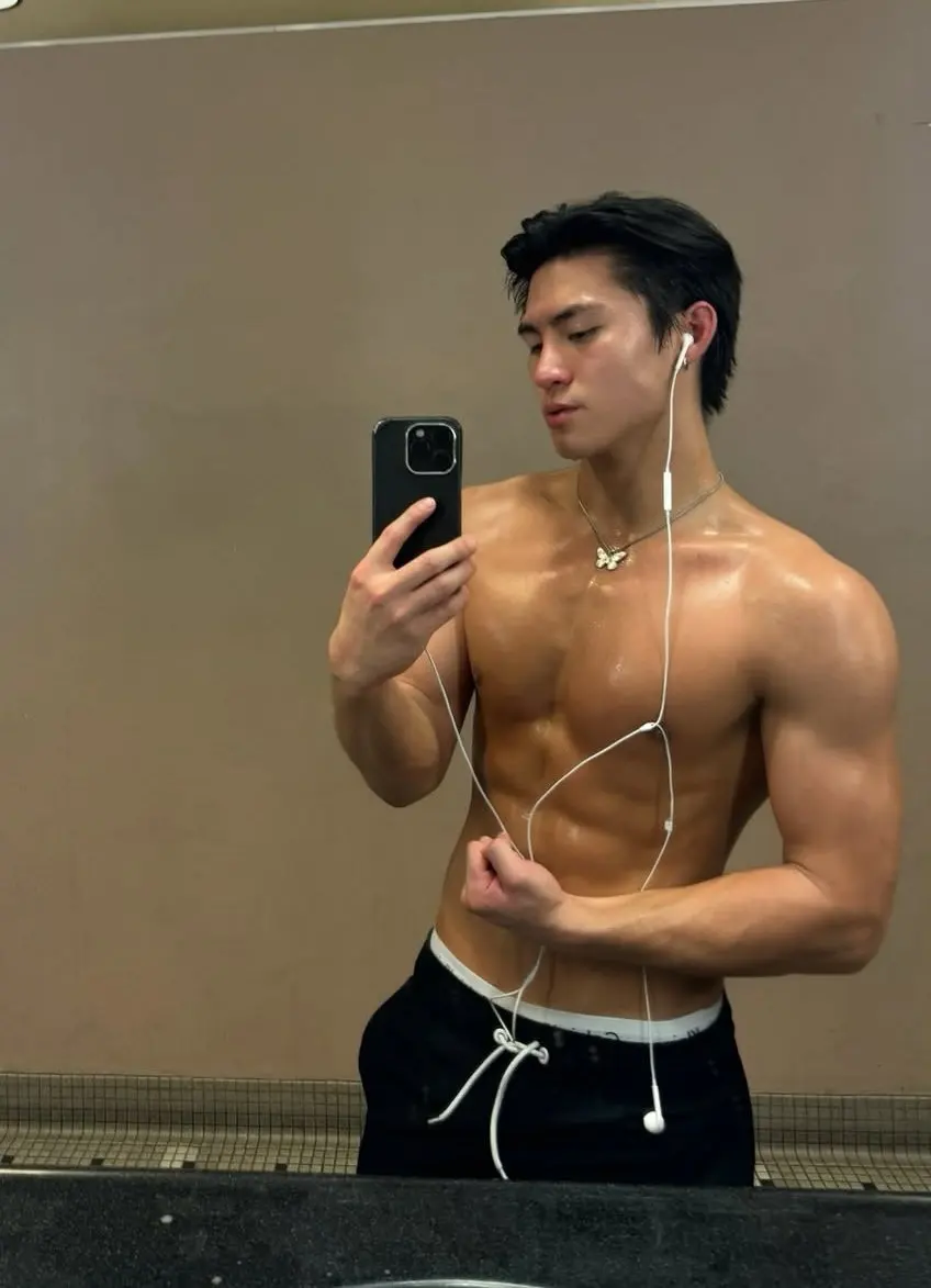 รูปหล่อเร้าอารมณ์ . 14