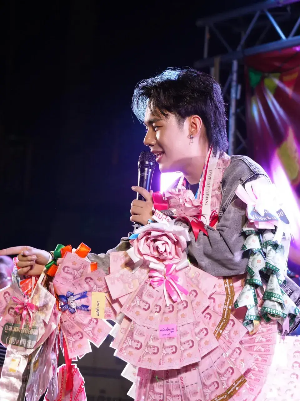 ลีโออธิป 🫰🏼 น้องลีโอ ไมค์หมดหนี้