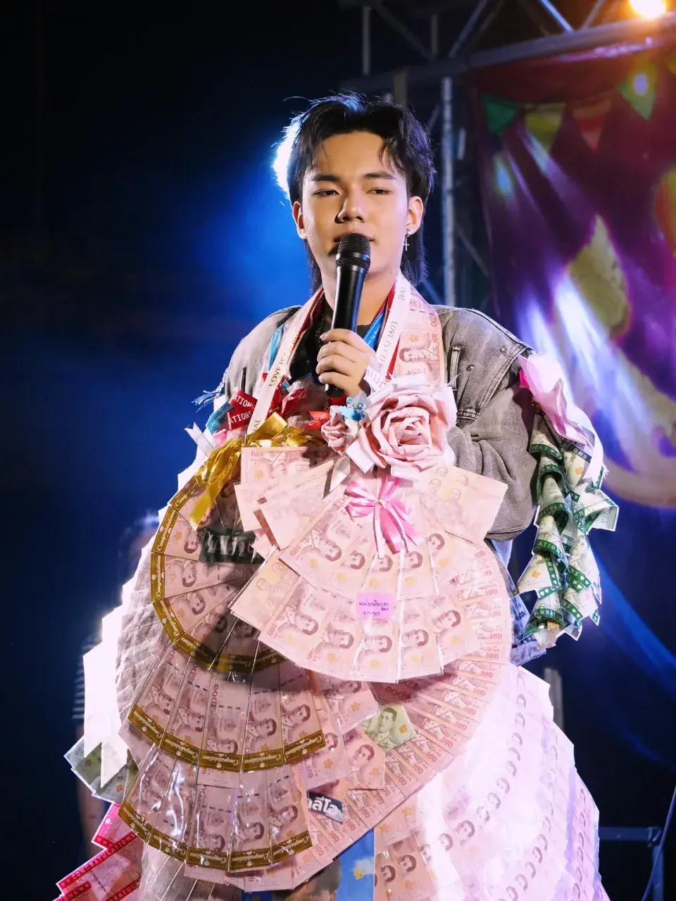 ลีโออธิป 🫰🏼 น้องลีโอ ไมค์หมดหนี้
