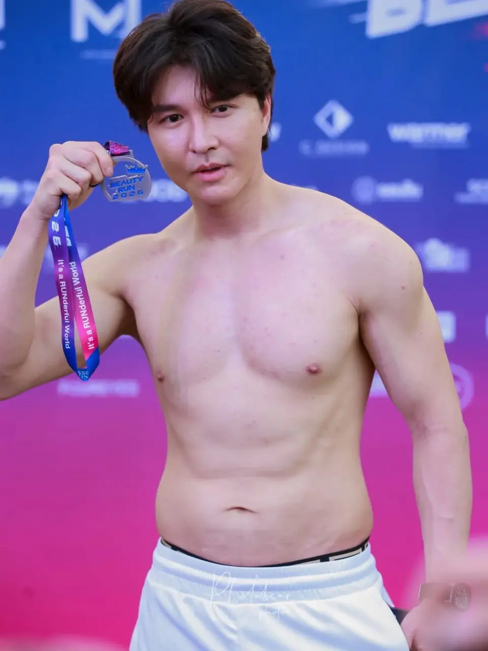 วิ่งไปแซ่บไป