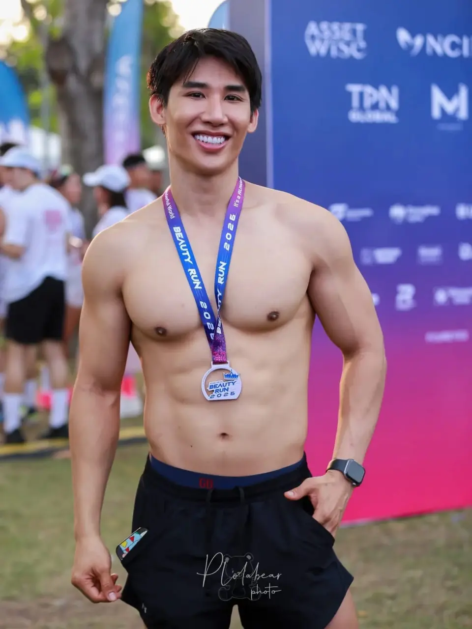 วิ่งไปแซ่บไป