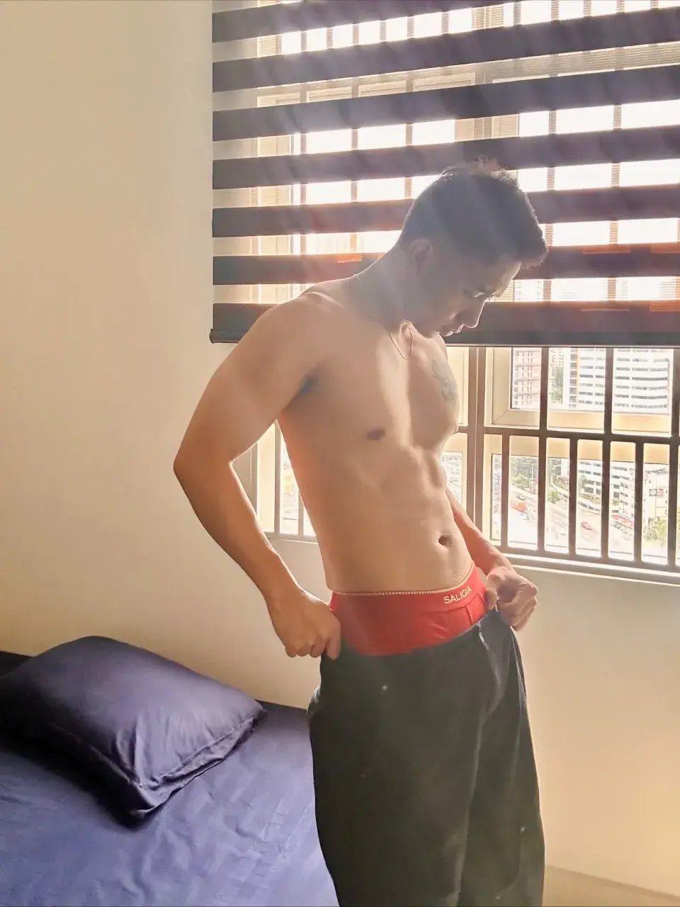 หนุ่ม(กกน.)แดง