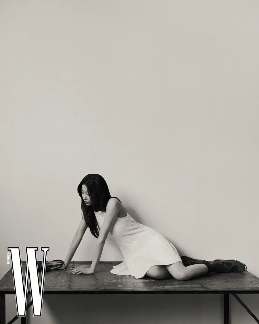 (LE SSERAFIM) Kazuha @ W Korea February 2026