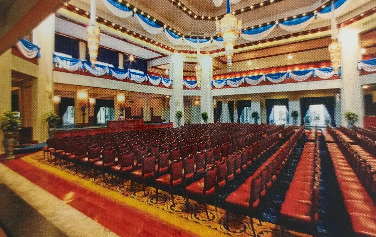 Dusidalai Pavilion at Chitralada Palace, Bangkok, Thailand "ศาลาดุสิดาลัย"