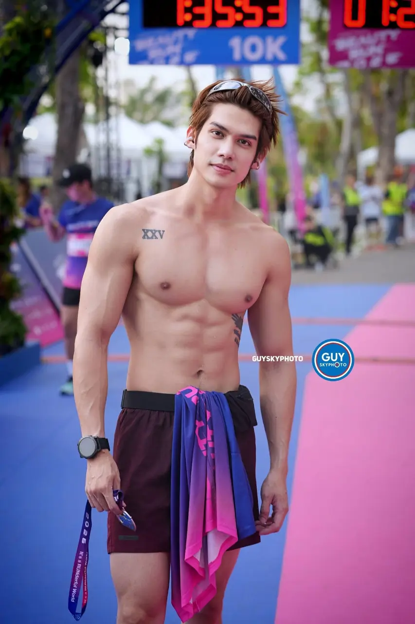 รูปหล่อเร้าอารมณ์ . 15