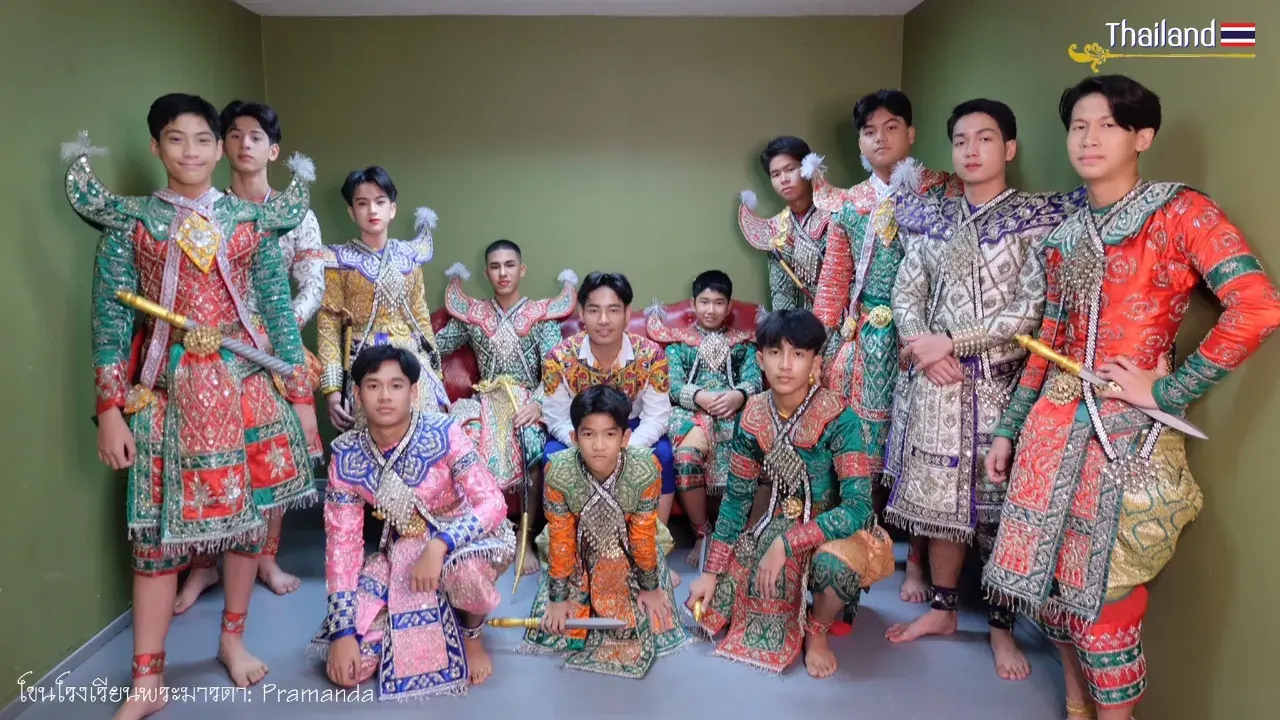 Young Khon Performers 🇹🇭