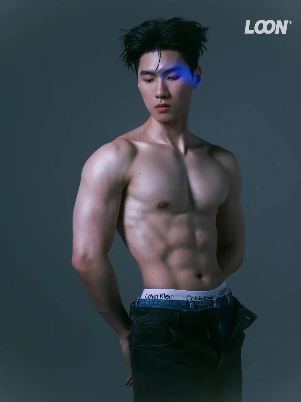 รูปหล่อเร้าอารมณ์ . 17