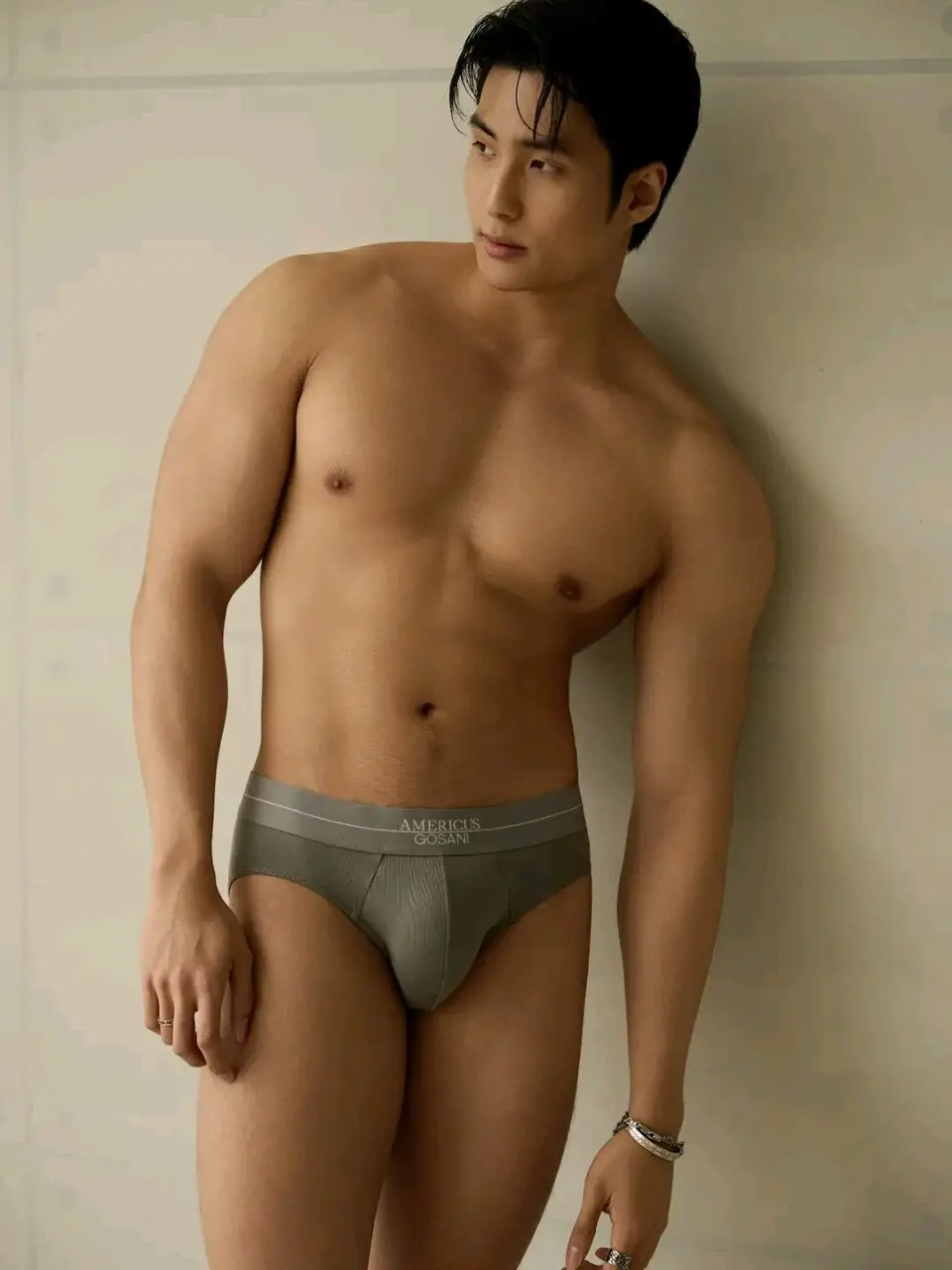 FREELANCE MODEL : H&agrave;n Việt
