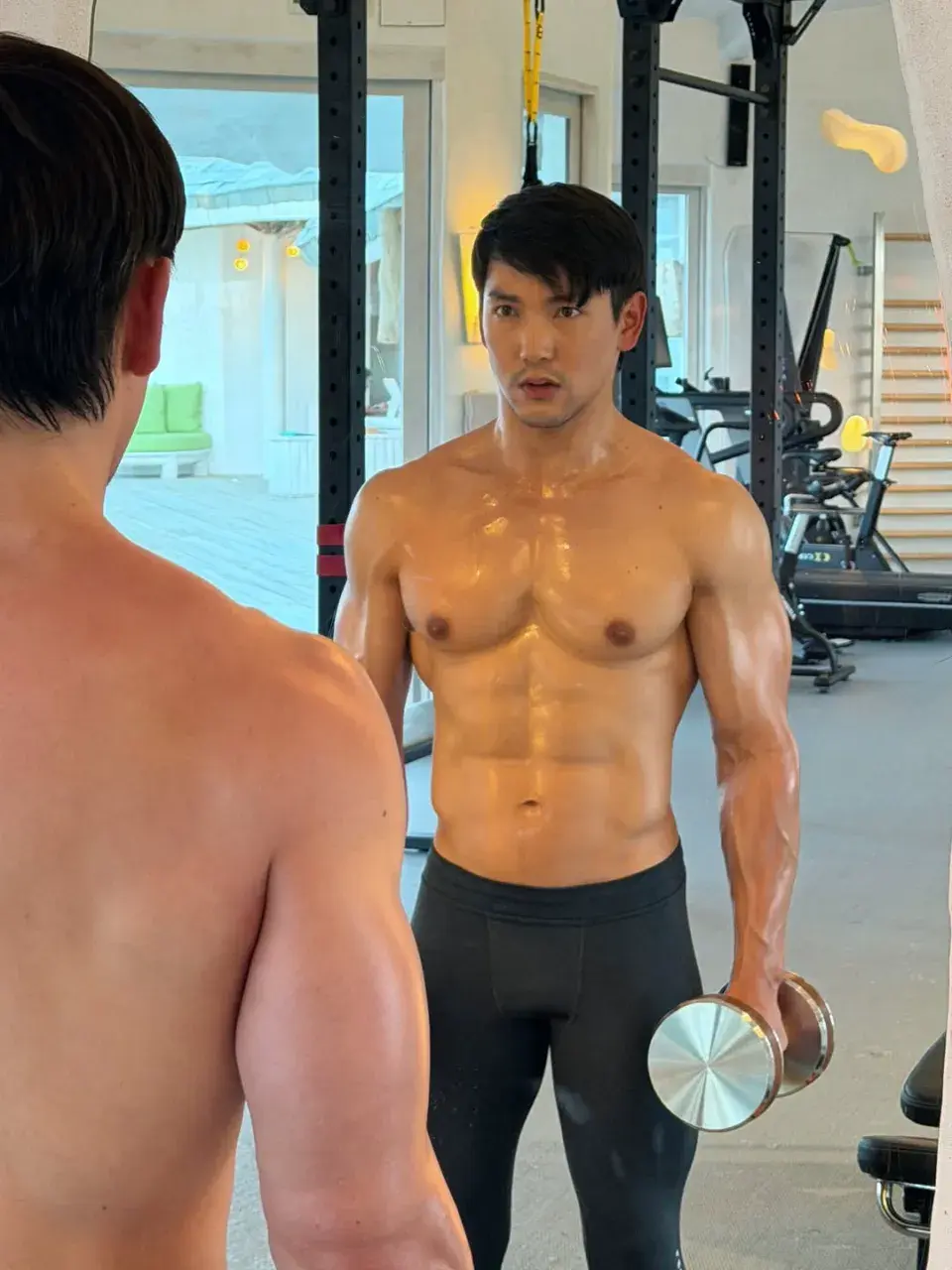 กล้ามนั้นนนนน..น้ำมันจะแตกเอานะ