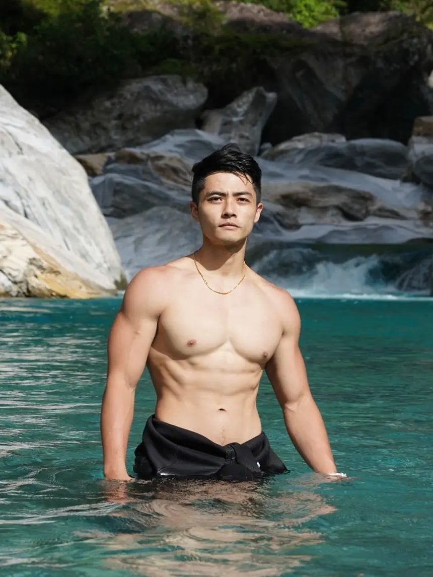 Fitness instructor : 明煒