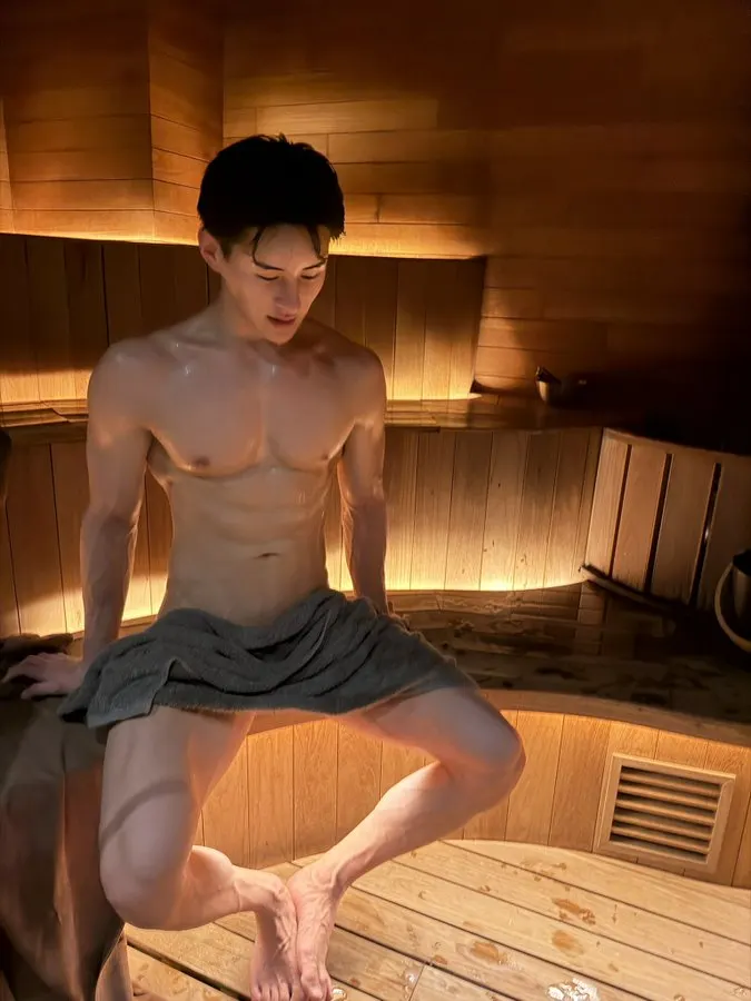 ถอดโชว์เรือนร่าง 2967