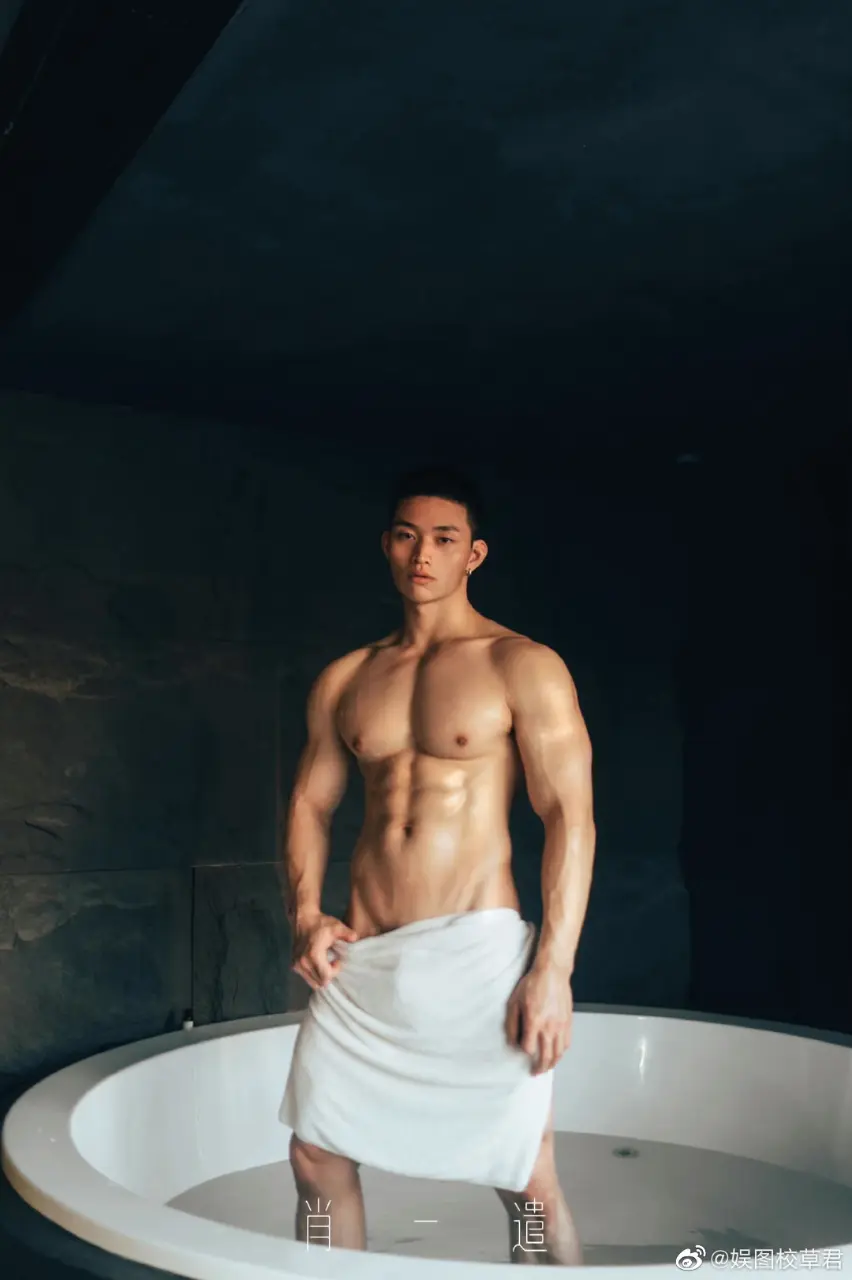 Cool guy : @And_wo