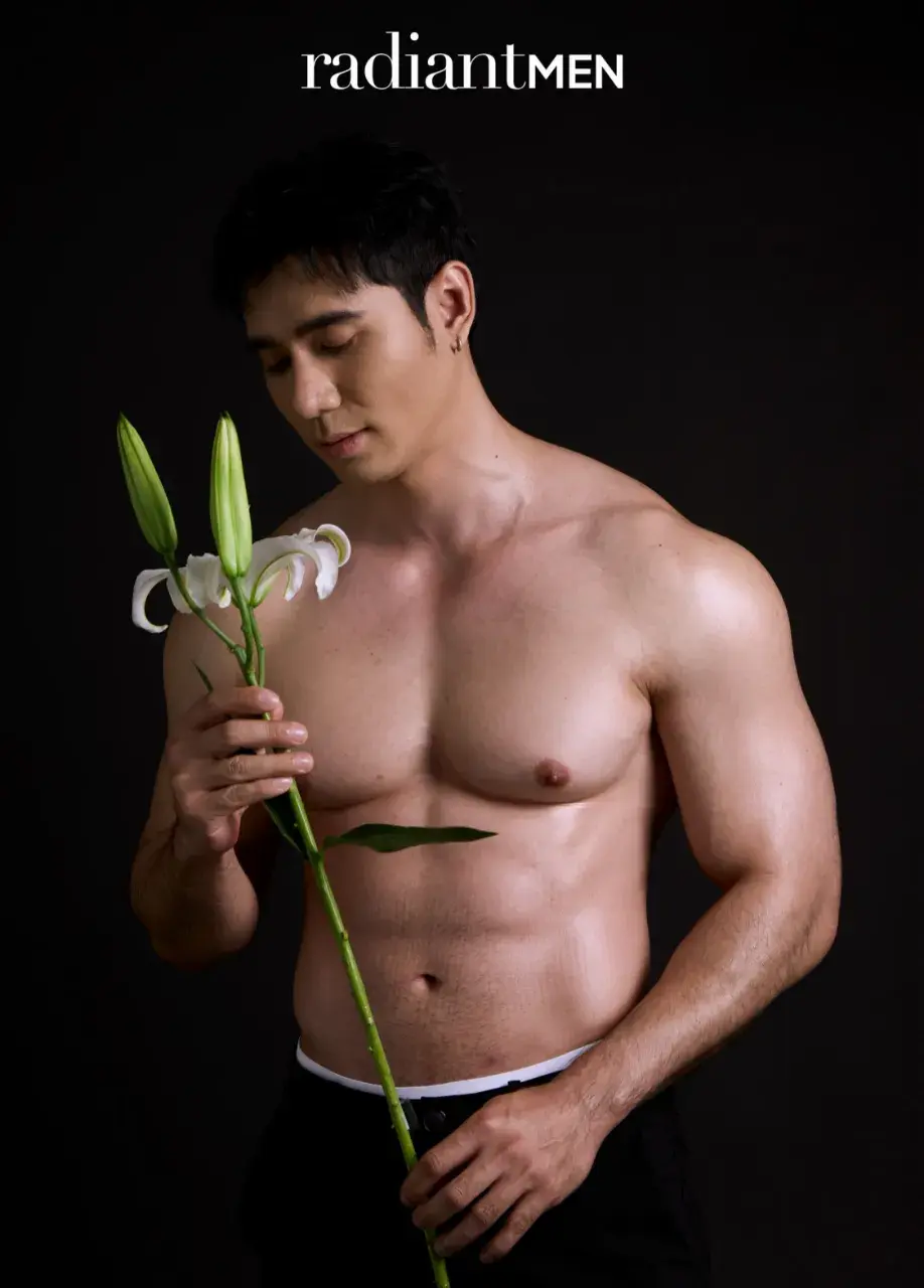 RADIANT MEN ISSUE 02