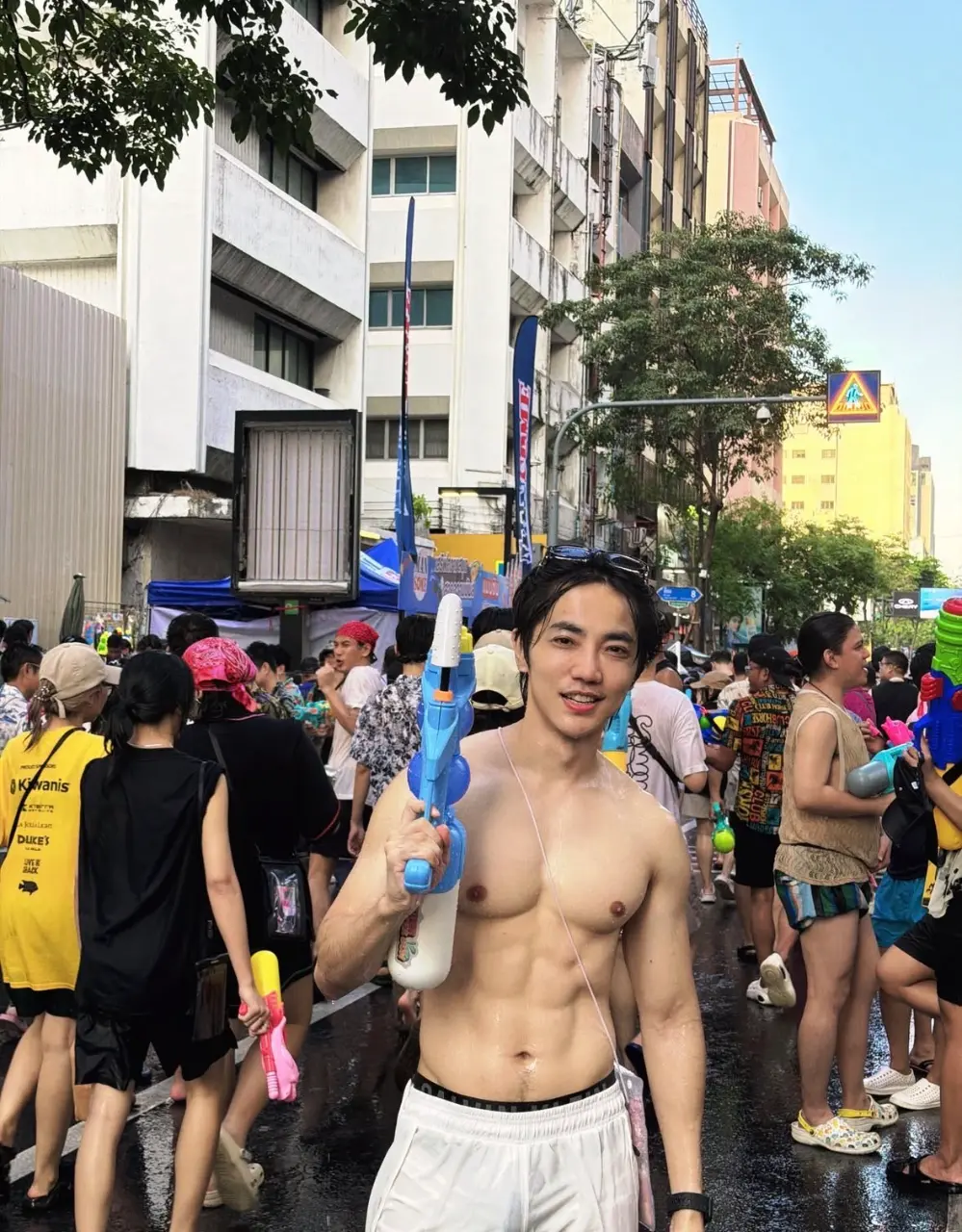 สงกรานต์น้ำเดิน
