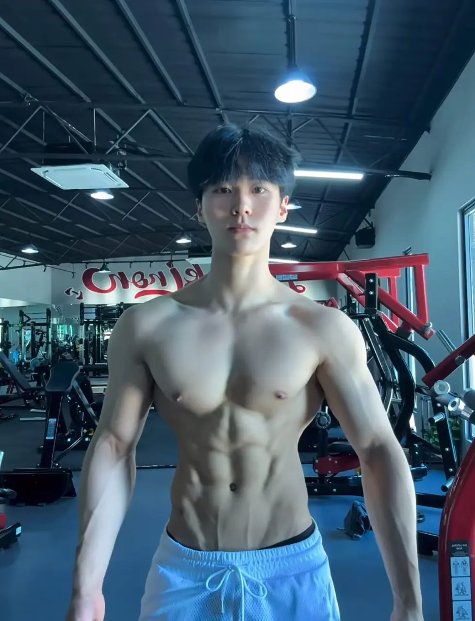 น้ำหนุ่มๆ