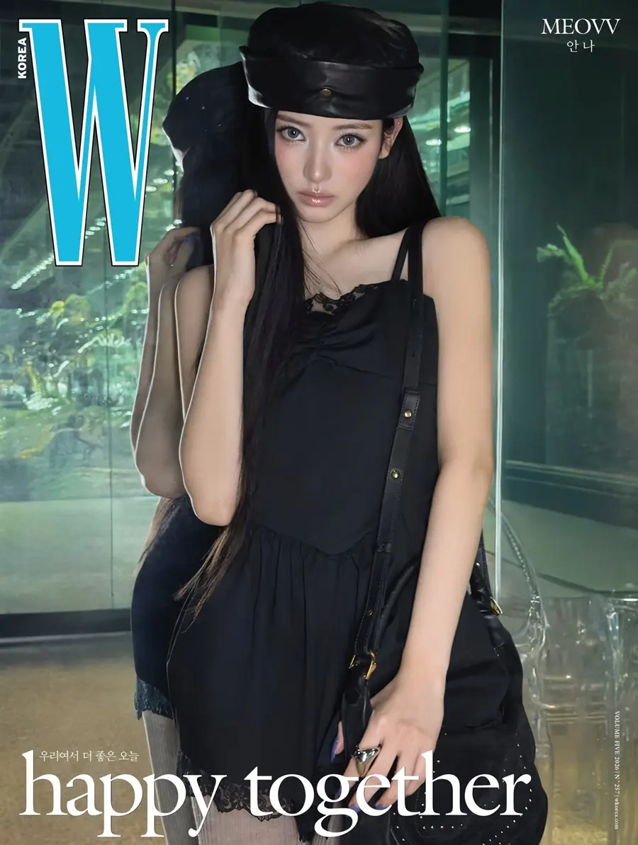 (MEOVV) Anna @ W Korea May 2026