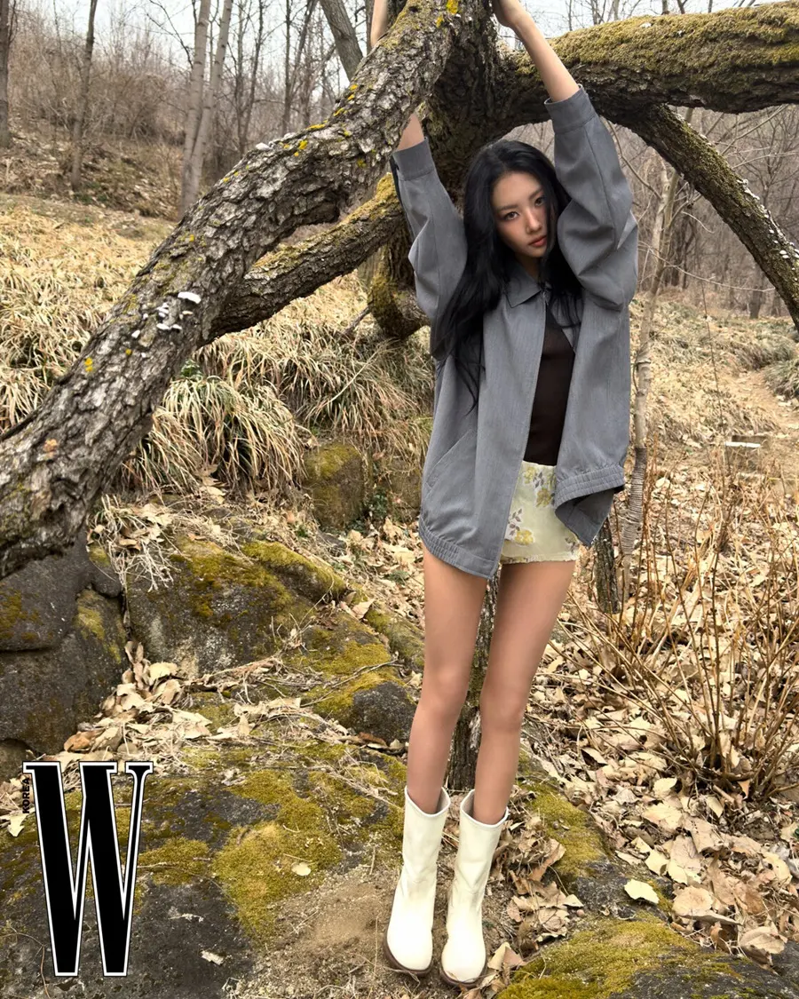 (MEOVV) Gawon @ W Korea May 2026
