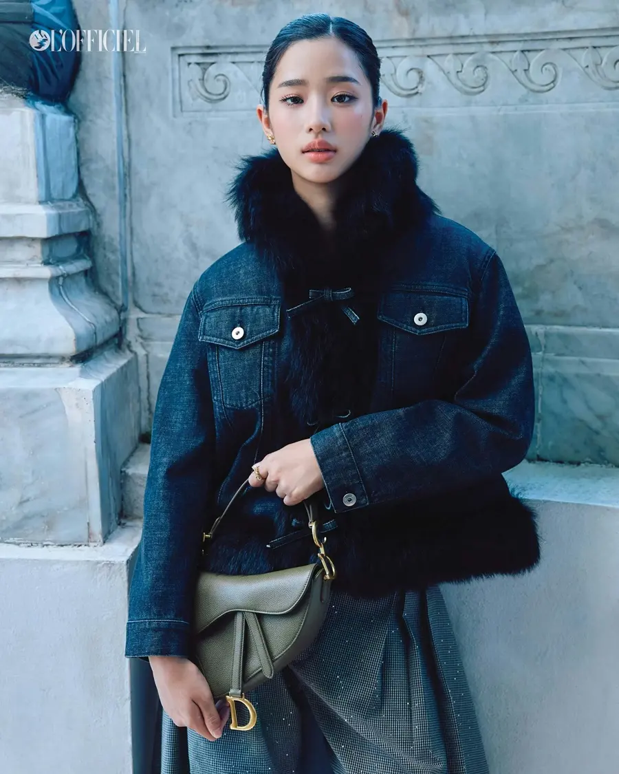 ตู ต้นตะวัน @ L'OFFICIEL Singapore April 2026
