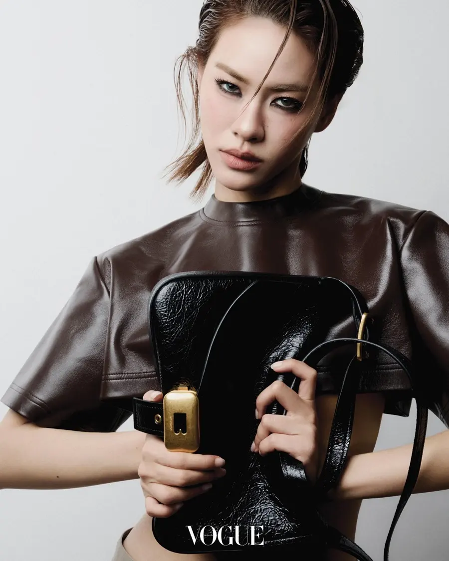 เอมี่-ทสร @ VOGUE Thailand April 2026