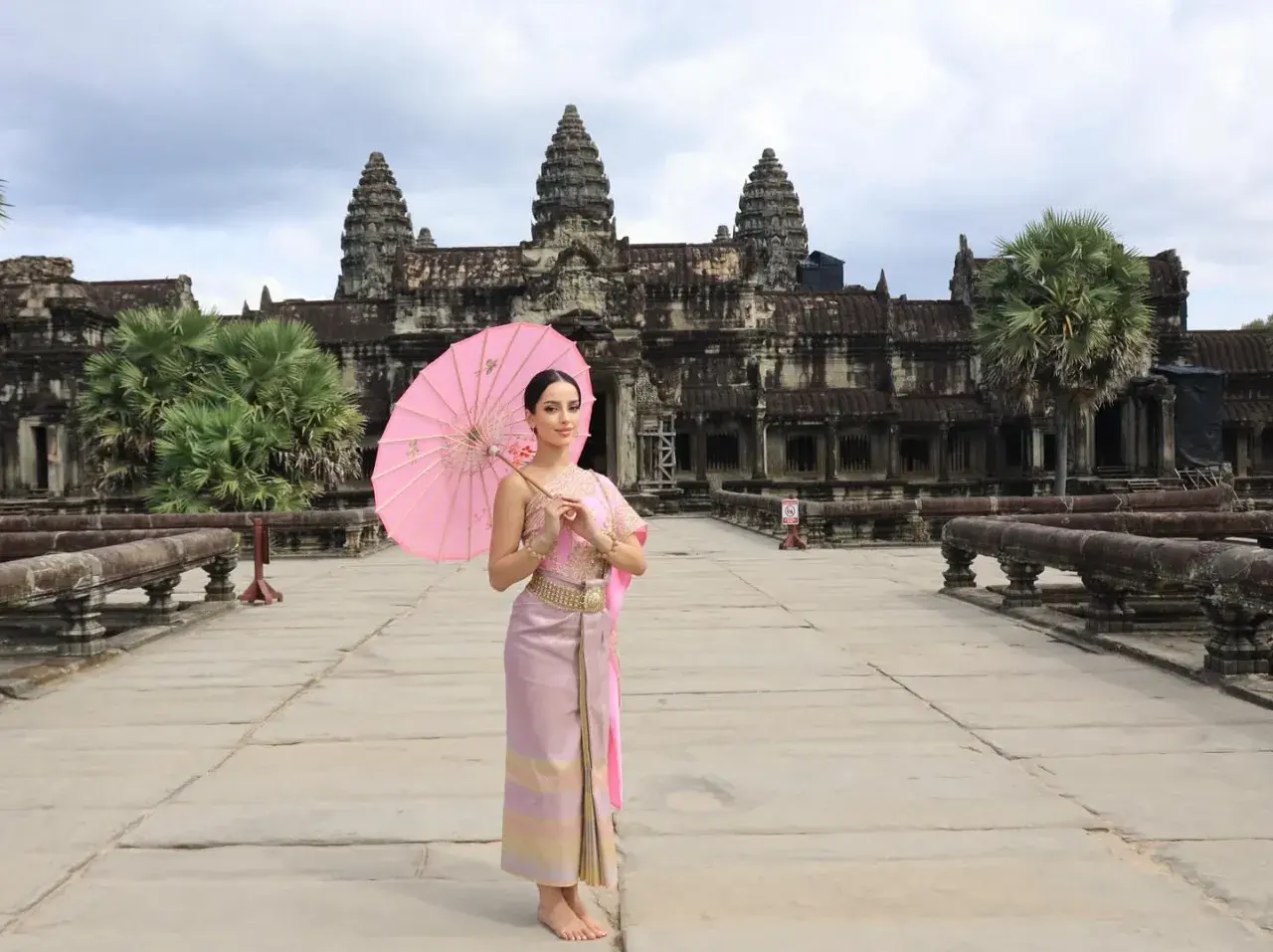 Amy in Thai Dress at Angkor Wat, Former Temple of Siam 🇹🇭