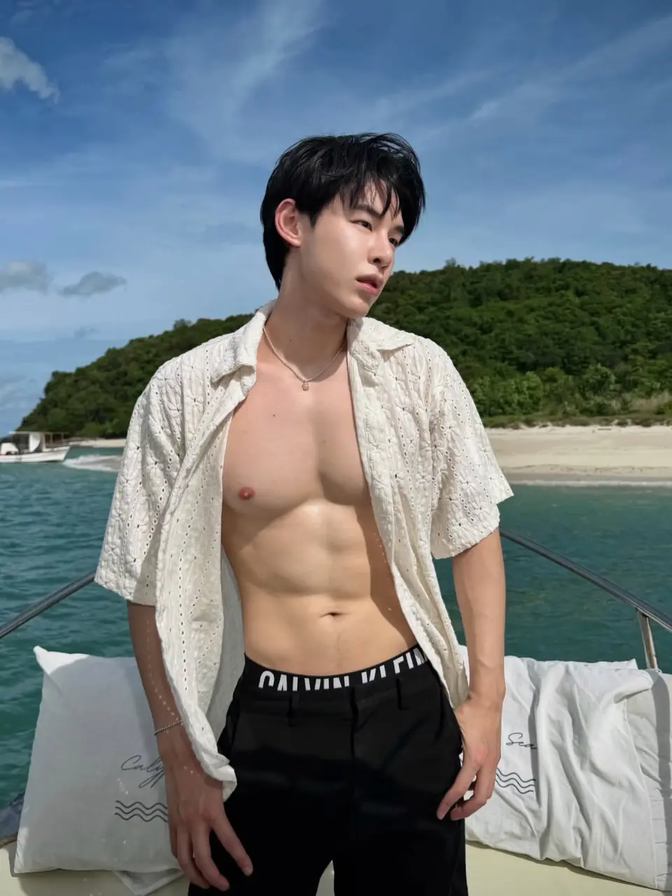 ถอดโชว์เรือนร่าง 2975